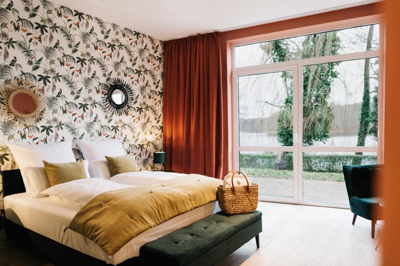 Landhaus Am See - Gaestezimmer Strausberg Bagian luar foto